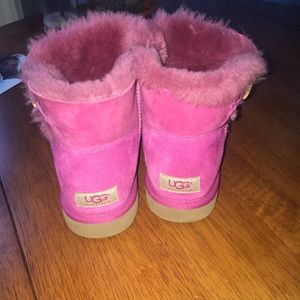 UGG Shoes - Hot pink short uggs UGG Shoes - Hot pink short uggs